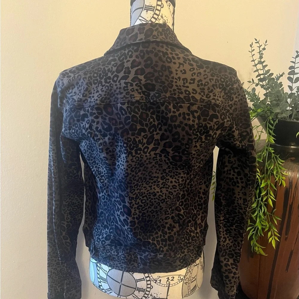 Animal print Button down jacket - Picture 9 of 15